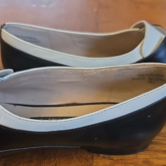 Black and White Women's Loafers - Picture 8 of 8